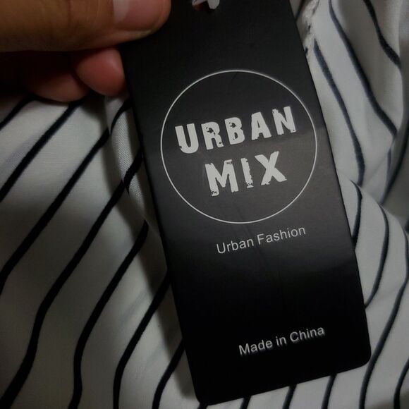 Urban Mix 3/4 Sleeve Cold Shoulder  Sleeve Top Size Medium - Picture 4 of 10